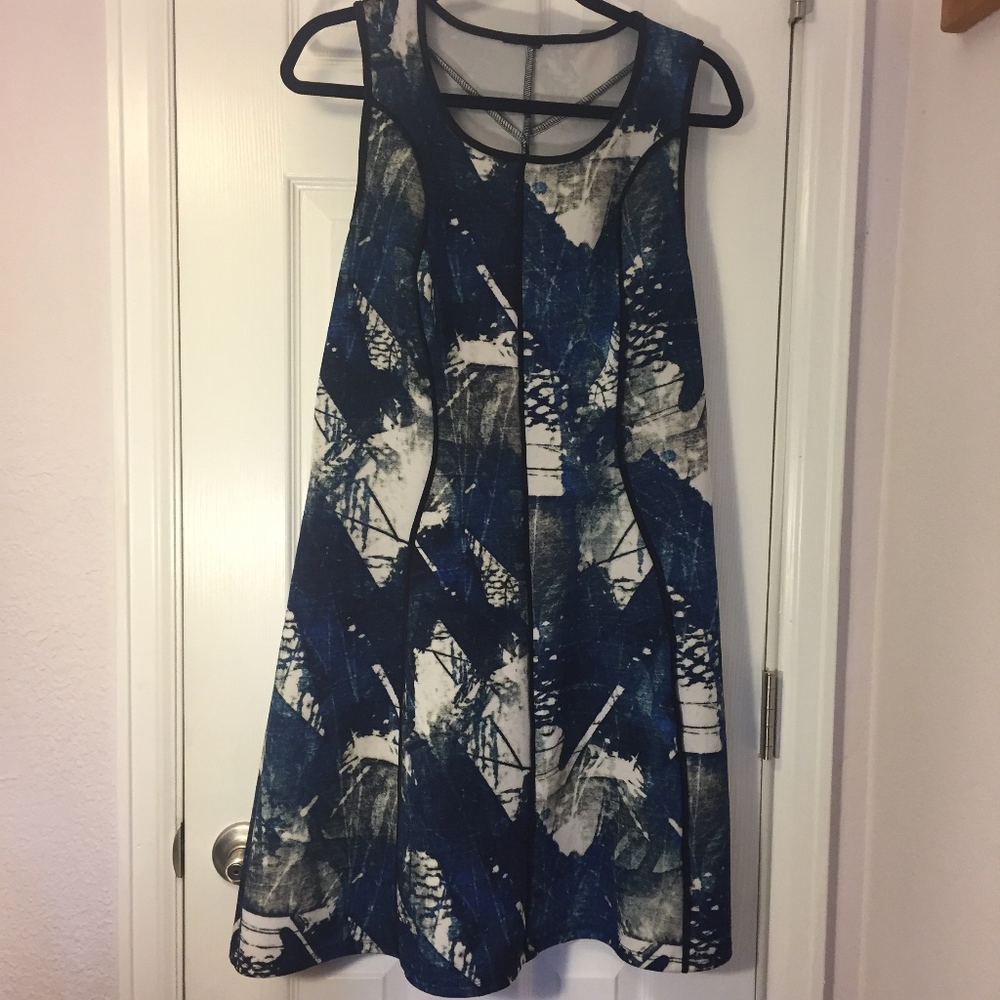 Pretty blue & white dress